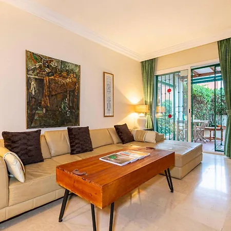 Daire Pass The Keys Charming Andalusian Ground Floor With Patio Marbella